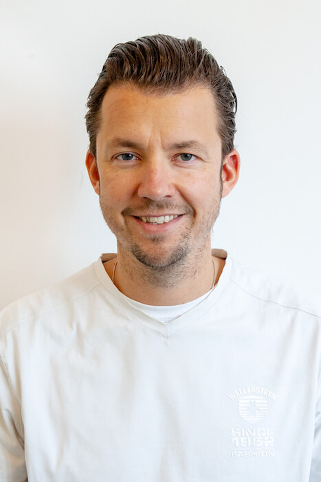 Dr. Lukas Klikovits